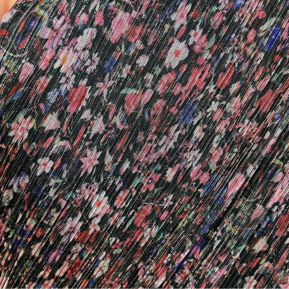 Anthropologie Floral Metallic Pleated Surplice Peplum Blouse Size Medium - Picture 10 of 10